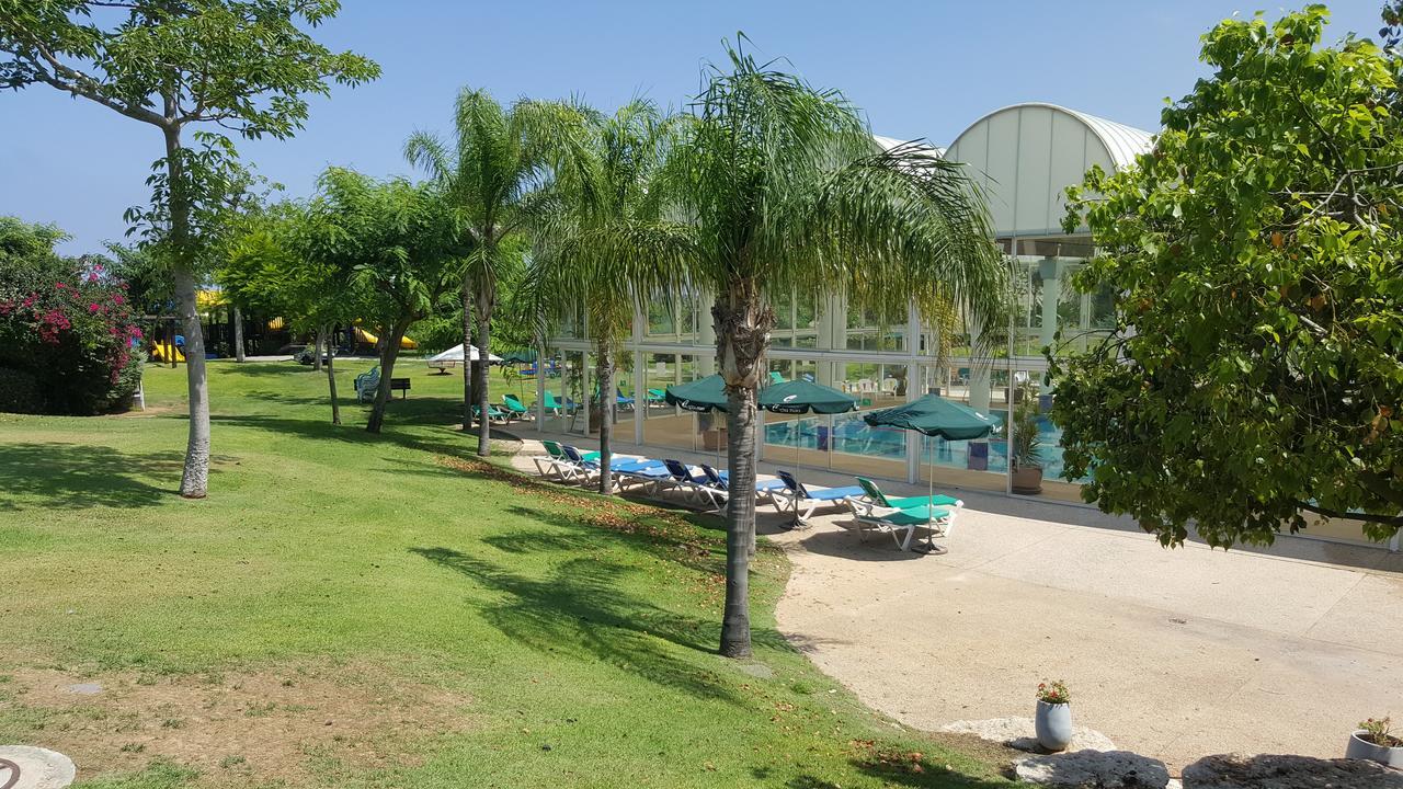 Neot Golf Caesarea Garden Apartment Buitenkant foto