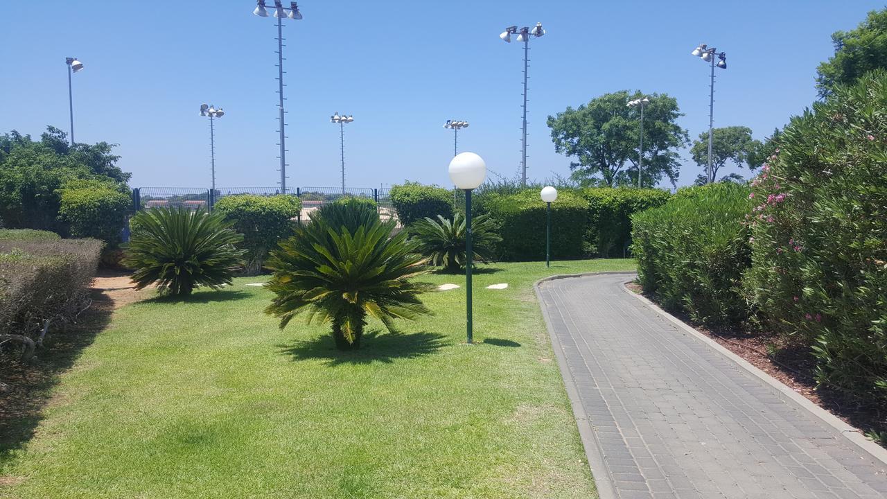Neot Golf Caesarea Garden Apartment Buitenkant foto